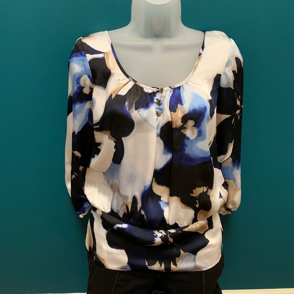 WHBM Silk Floral Business Top/Blouse Cream